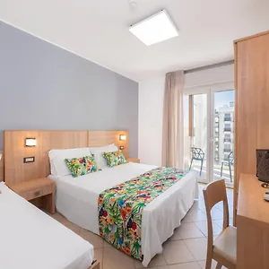 appartamenti-smart-a-30m-da-viale-dante-e-100m-dal-mare.riccione-hotels.org/